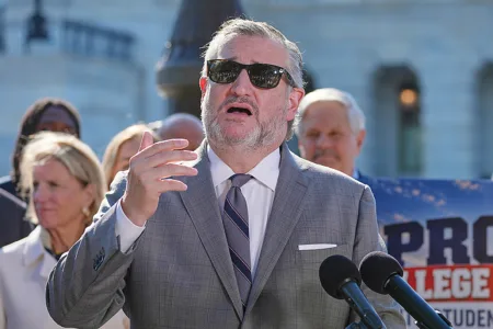 College sports overhaul bill clears early hurdle